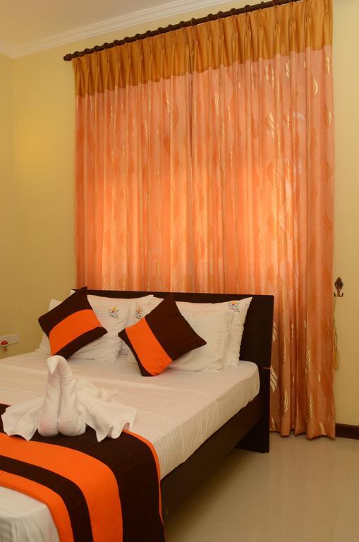 Lovely Villa Negombo Ettukala Exterior photo