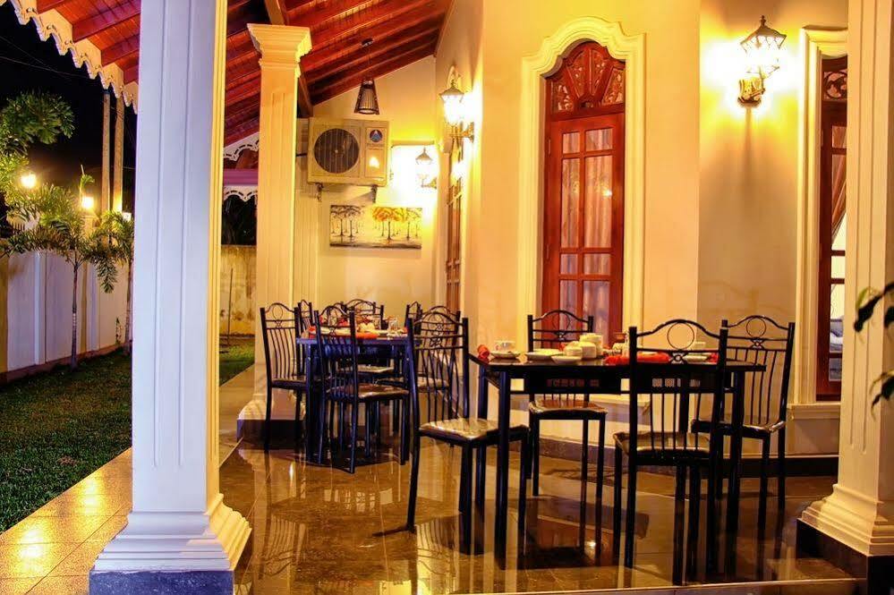 Lovely Villa Negombo Ettukala Exterior photo